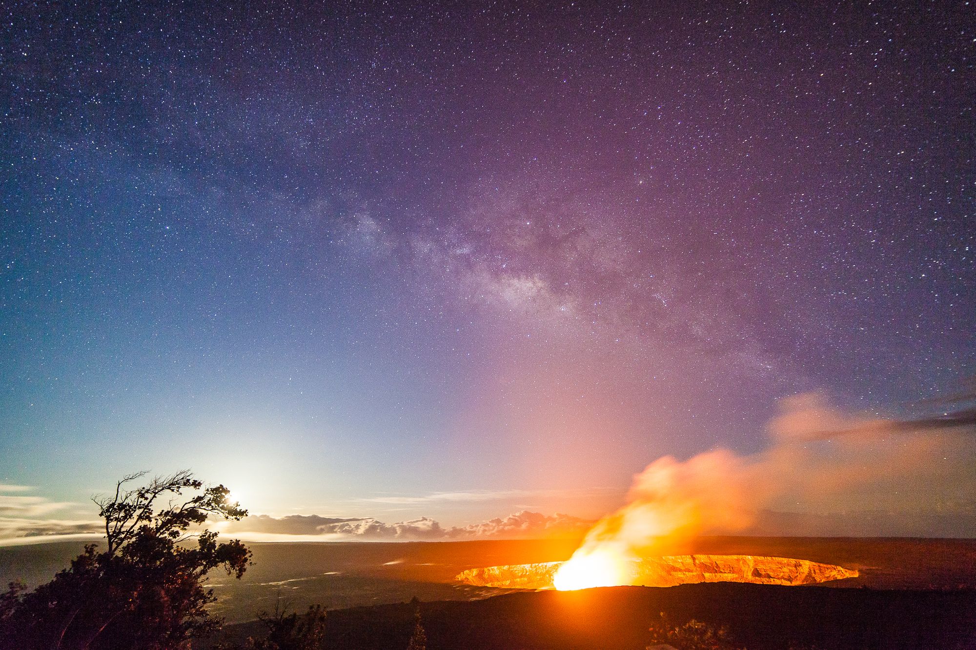 Milky Way Moonrise over Kīlauea